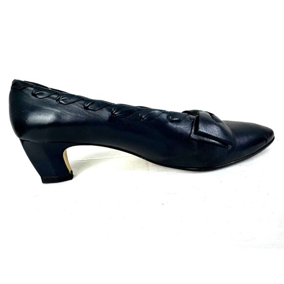 Vintage Leather Proxy Navy Leather Bow kitten heel size 8.5 - Picture 9 of 11